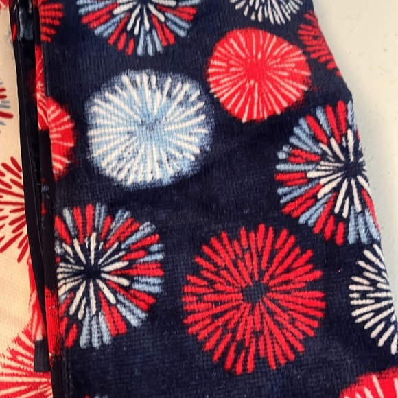 Red and Blue Firework Pattern Towels - Picture 2 of 4